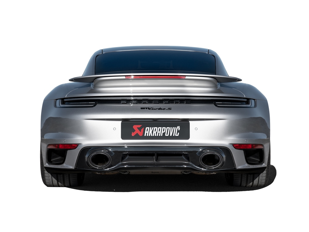 AKRAPOVIČ Slip-On Race Line (Titan), ohne Endrohre