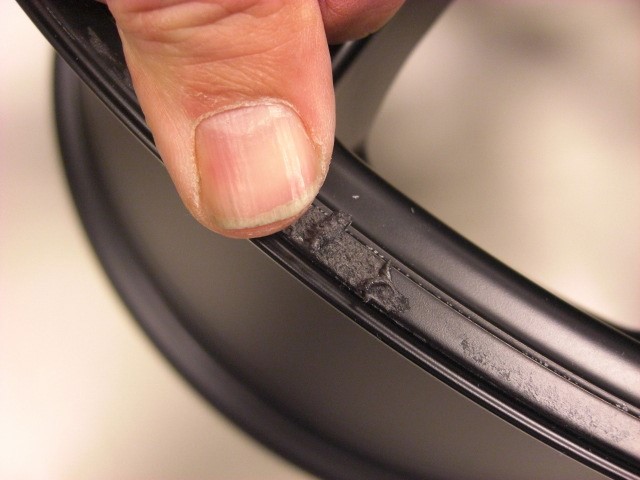 Anfahrschutz aus Edelstahl in Signalrot Anfahrschutz aus Edelstahl in Signalrot