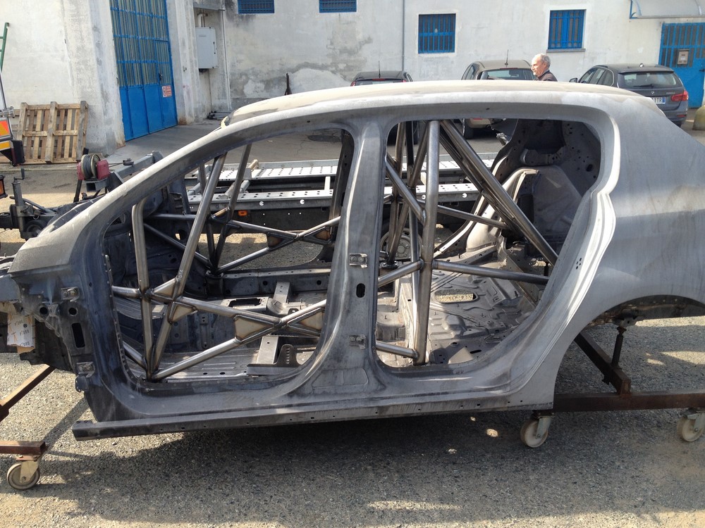 SPARCO Überollkäfig (FIA-Norm) SPARCO Überollkäfig (FIA-Norm)
