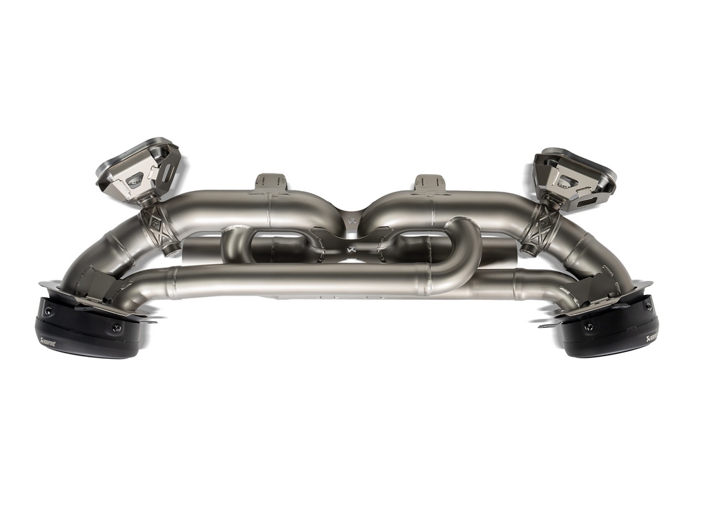 AKRAPOVIČ Slip-On Race Line (Titan)