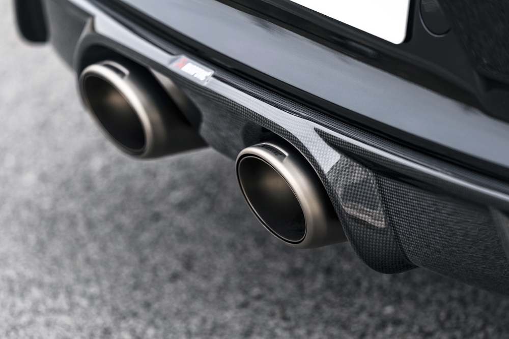 AKRAPOVIČ Slip-On(Titan) OE Nicht-Sport-AGA(ECE)