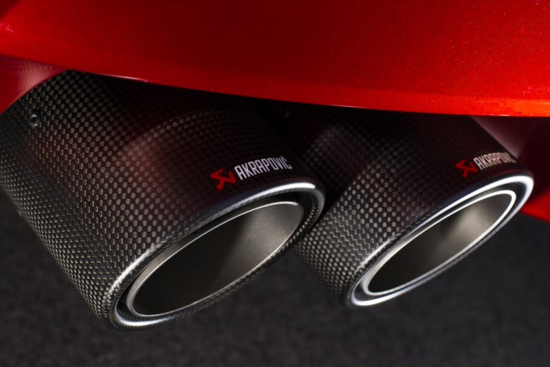AKRAPOVIC Endrohr Set (Carbon)