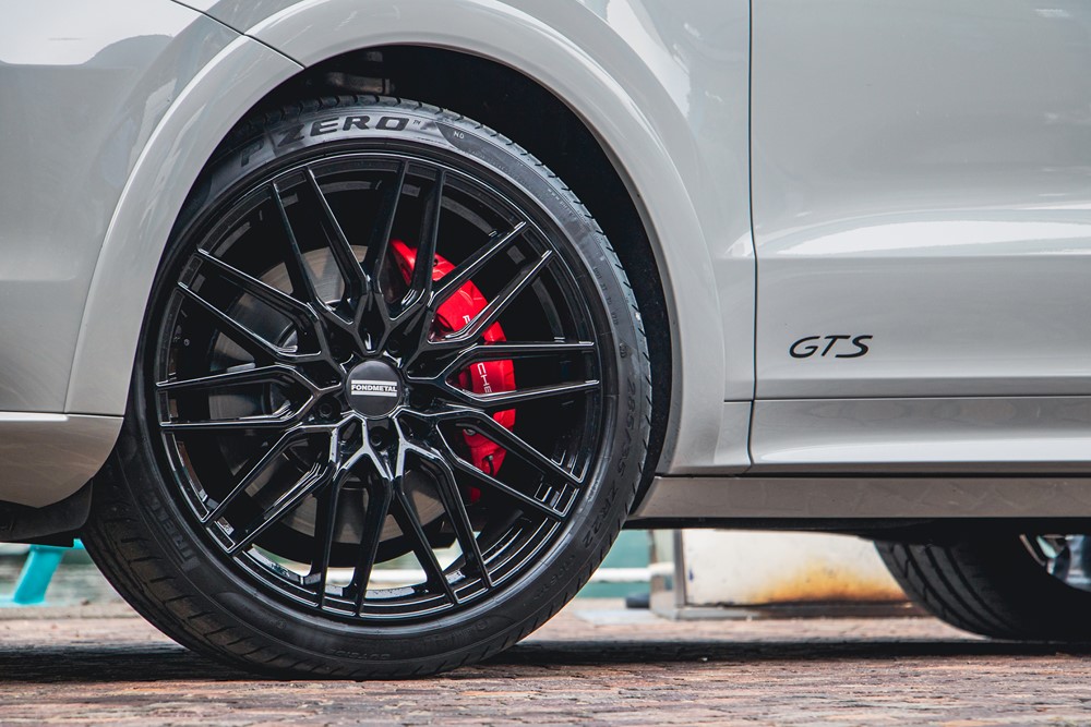 Fondmetal CRATOS Felge glossy black