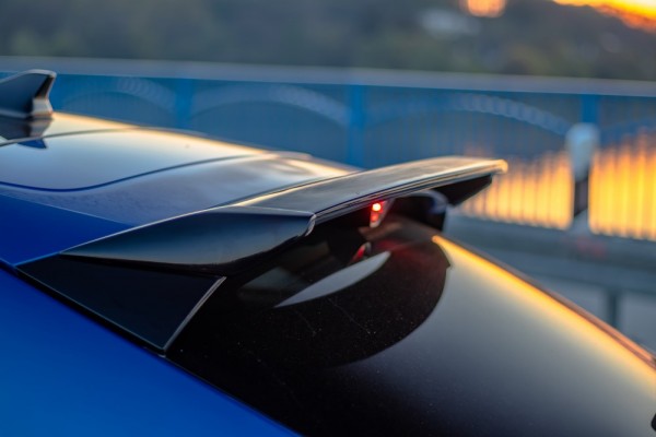 Giacuzzo Dachspoiler in GFK (Unlackiert/Grundiert)